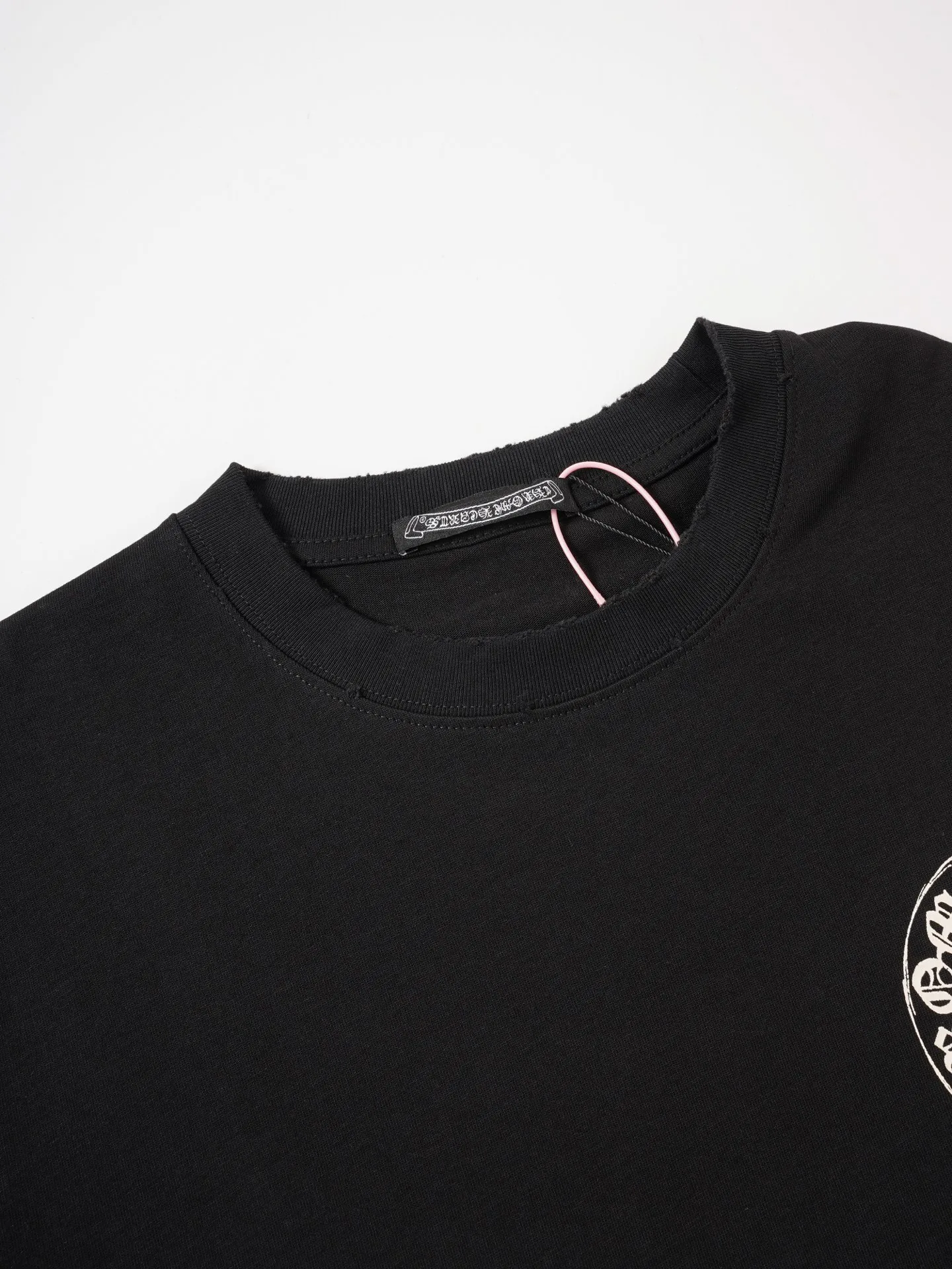 90 Chtome Hearta/ T g， ， 。 Same Style , 。 ， Series， 。 ! ， ， 。 ， ， ， ， ！ ， ，Breathable ， ， ， ， ！ ：Black、White Size：S-XL